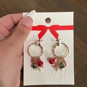Xmas earrings. I didn’t use them